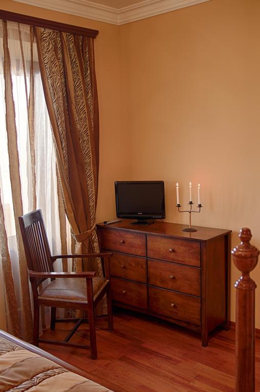 Tsaghkunq Guest House Севан Номер фото